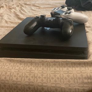 PlayStation 4 Slim